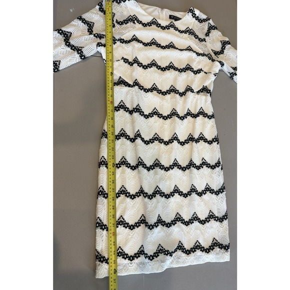Vintage Y2K Guess Womens Lace Chevron Dress Size 14 Sheer Cocktail Party Event - Picture 13 of 14